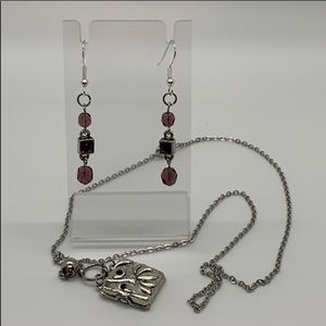 Necklace and earrings set